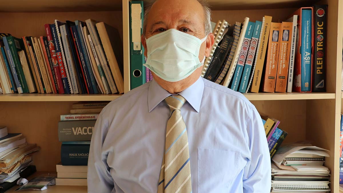Prof. Dr. Akın: Gençler aşı olma konusunda ihmalkar