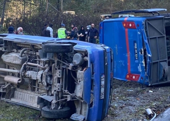 Rize'de cezaevi aracı devrildi: 11 yaralı