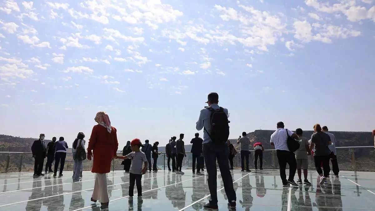 Rumkale'de cam teras ziyarete açıldı