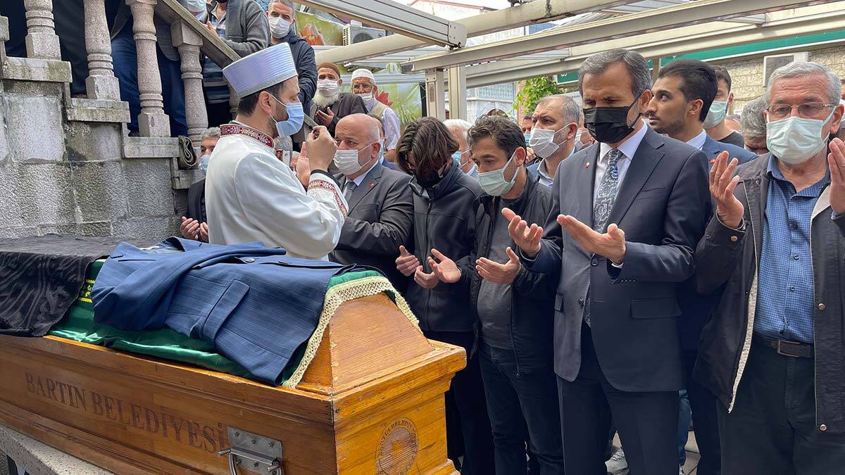 Saadet Partisi İl Başkanı toprağa verildi