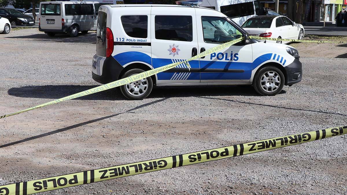 Sarıoğlan'ın eski Başkanı husumetlisini yaraladı