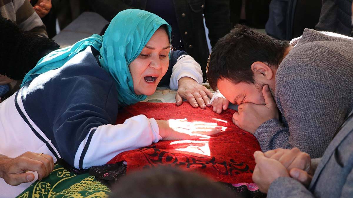 Şebnem Şirin'in cenazesi, annesinin İncilipınar Mahallesi'ndeki evine götürüldü