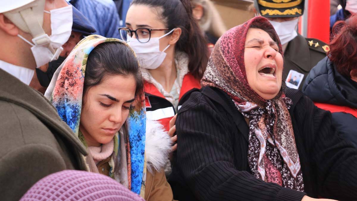 Şehit Harun Çalışkan son yolculuğuna uğurlandı