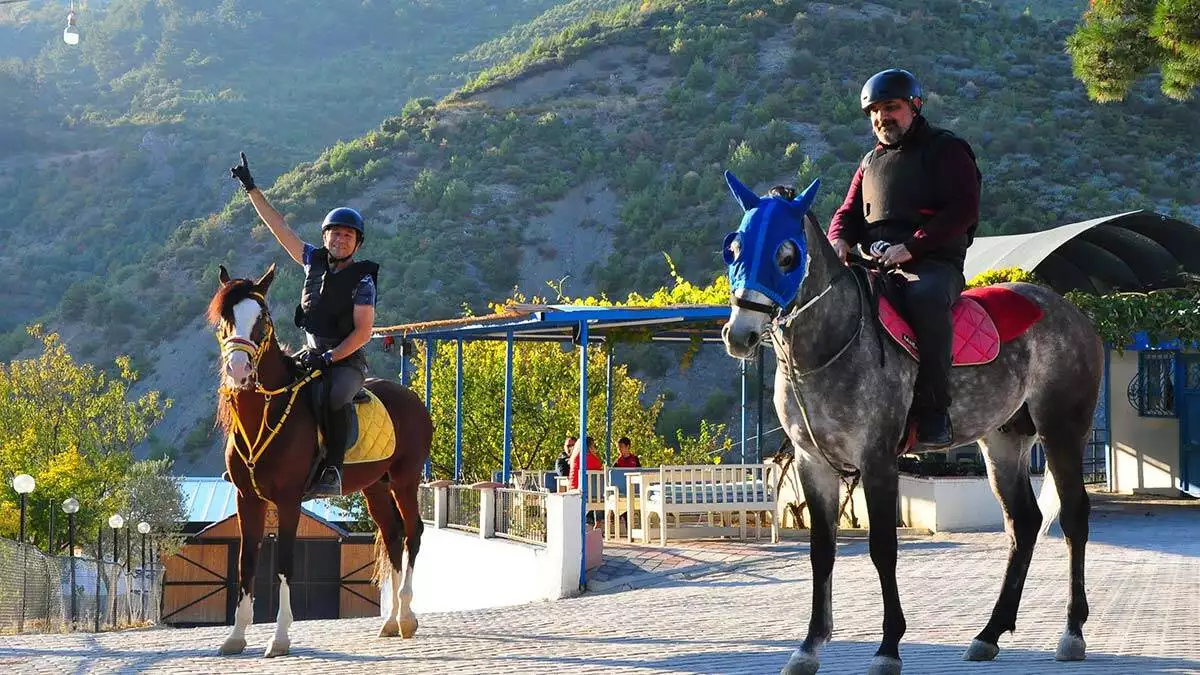 "herkese tavsiye ediyorum, stres atmak için de iyi geliyor "