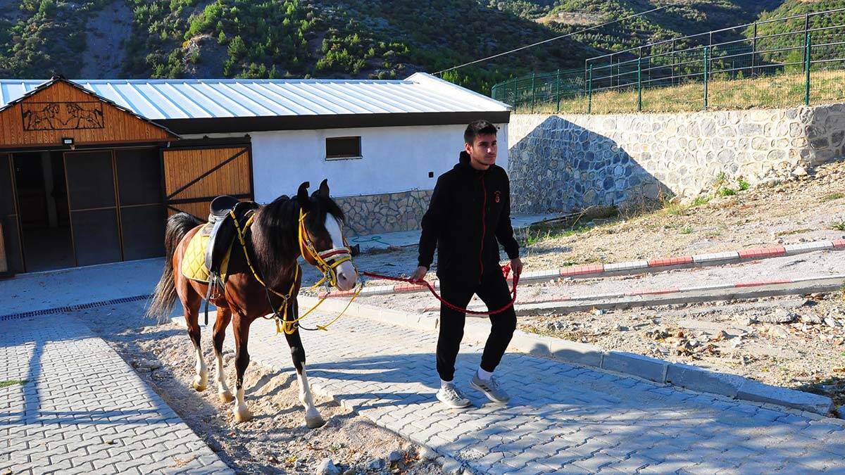 Selçuklu ve Osmanlı dizileri biniciliğe ilgiyi artırdı