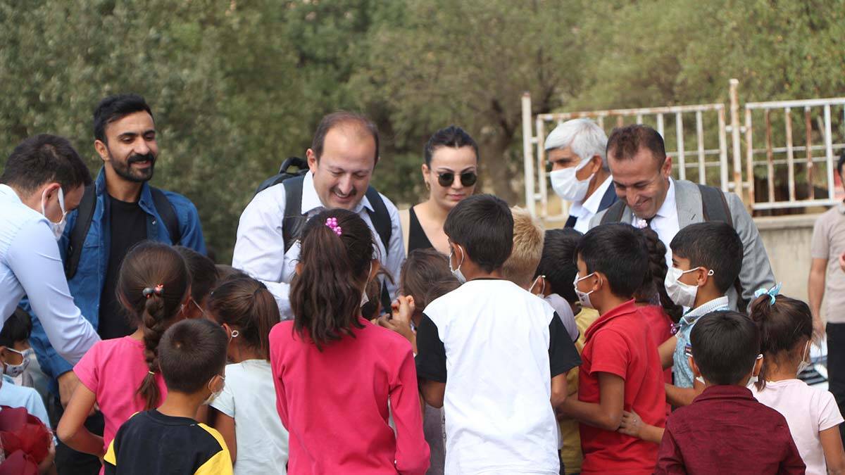 Sırtımdaki Kütüphane projesinde 10 bin çocuğa ulaşıldı
