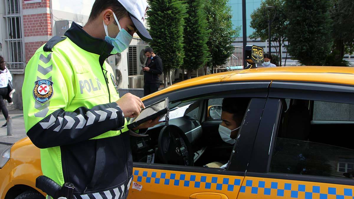 Şişli'de taksicilere denetim yapıldı