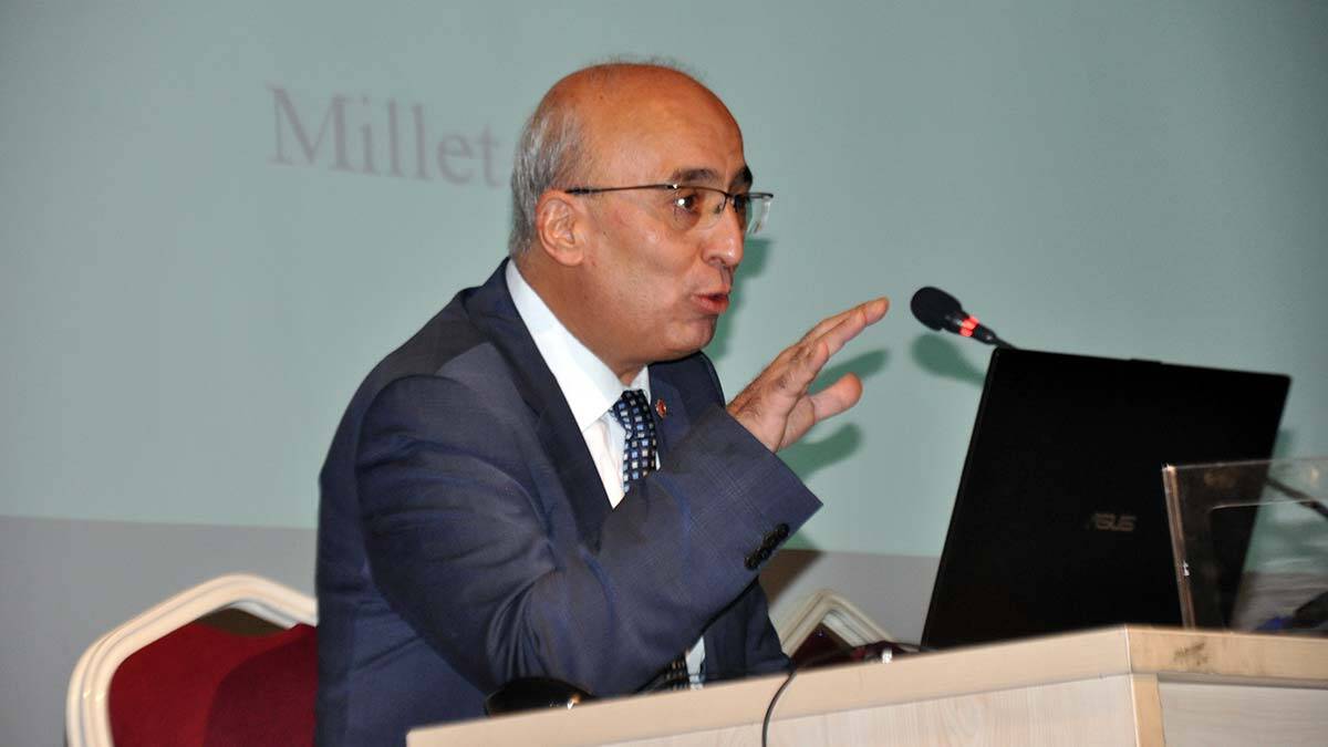 TDK Başkanı Türkçe Bilgi Şöleni'nde konuştu