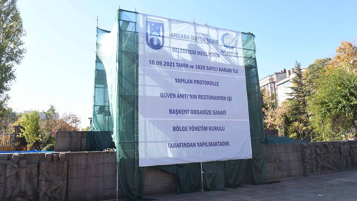 Başkent’in tarihi ve kültürel değerlerine sahip çıkan Ankara Büyükşehir Belediyesi, Kızılay Güvenpark’ta yer alan Güven Anıtı'nın restorasyonuna başladı.