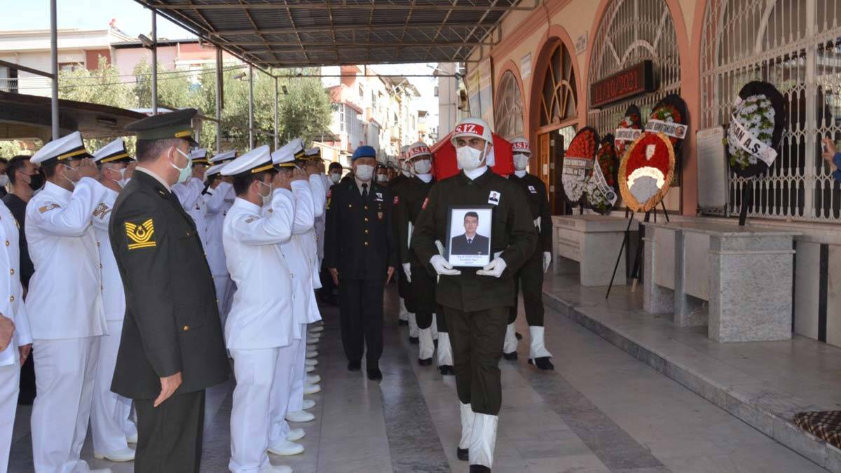 Teğmen birliğindeki odasında ölü bulundu