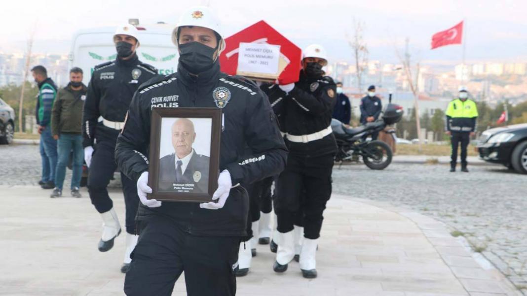 Trafik kazasında ölen polis memuru için tören