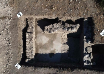 Troya Ören Yeri'nde 1500 yıllık mozaik bulundu
