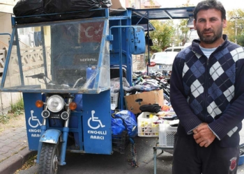 Türkiye halter rekortmeni çorap, ayakkabı satıyor