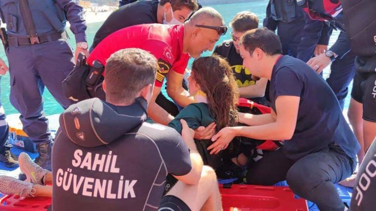 Ukraynalı yamaç paraşütü pilotu denize düştü