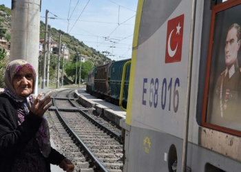 "Vagonun penceresindeki Atatürk'ü gördüm"