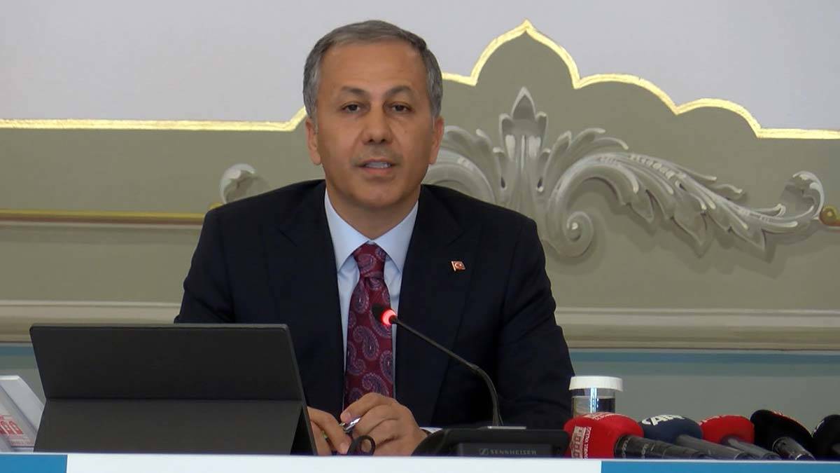 Vali Yerlikaya: 65 yaş üstü 3. doz aşı oranı yüzde 74