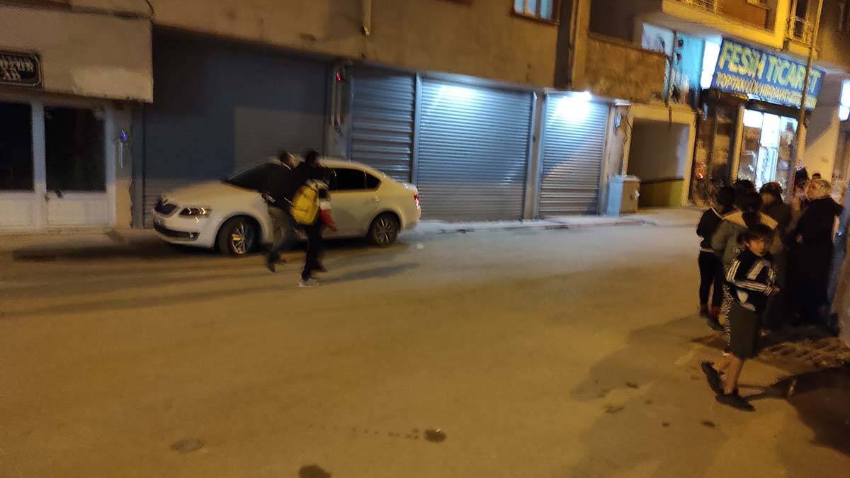 Van'da 6 dakika arayla art arda deprem