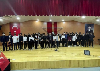 Şehit Zafer Çalışkan Anadolu Lisesi 29 Ekim'i kutladı