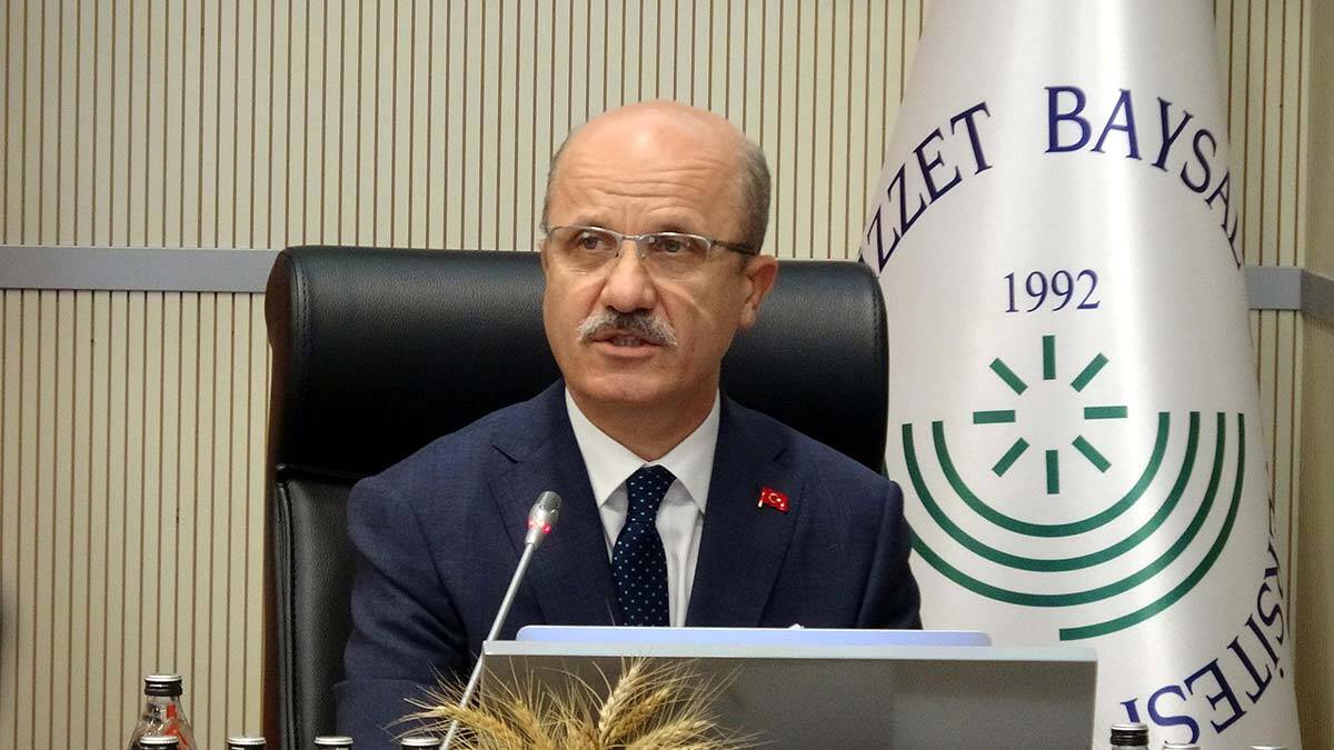 YÖK Başkanı: Bilimsel üretkenlik önem taşıyor