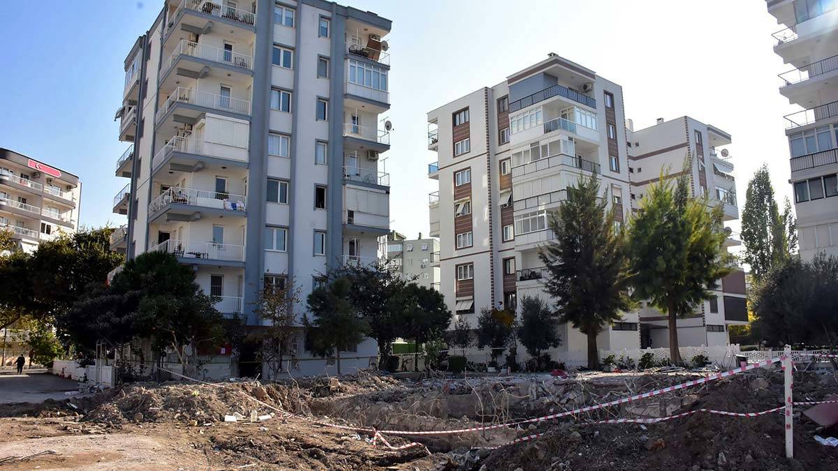 Yağcıoğlu Apartmanı sanıkları hakim karşısına çıktıYağcıoğlu Apartmanı sanıkları hakim karşısına çıktı