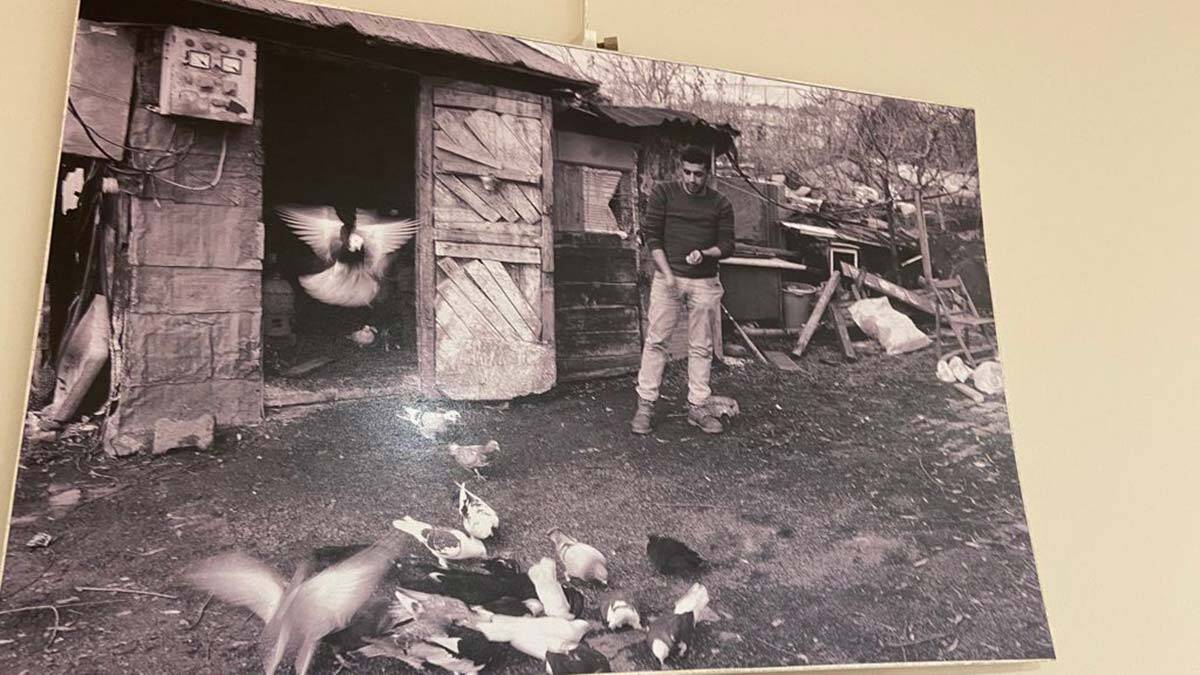 "Yansımalar" adlı fotoğraf sergisi sanatseverlerle buluşuyor. Kartal Belediyesi fuaye alanı "insan" temalı sergiye ev sahipliği yapıyor.