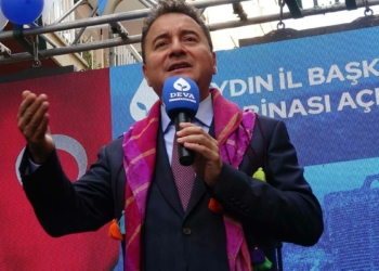 Babacan: Demokrasinin merkezini açıyoruz