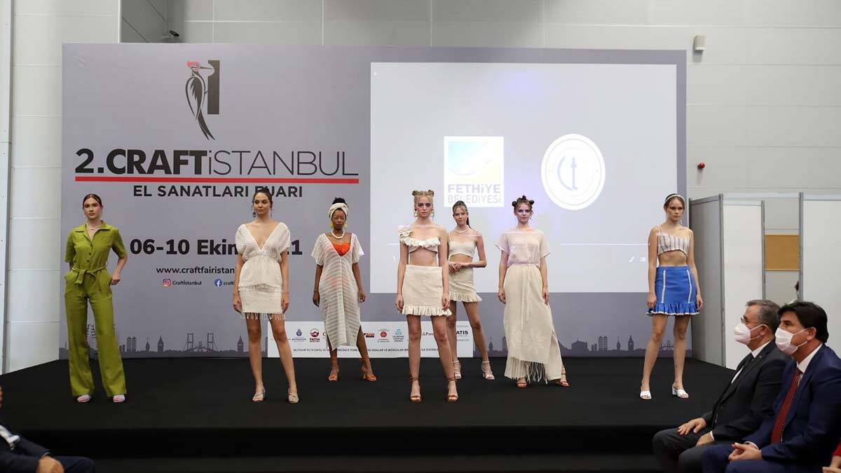 "Üzümlü Dastarı"dan yapılan kıyafetler sergilendi