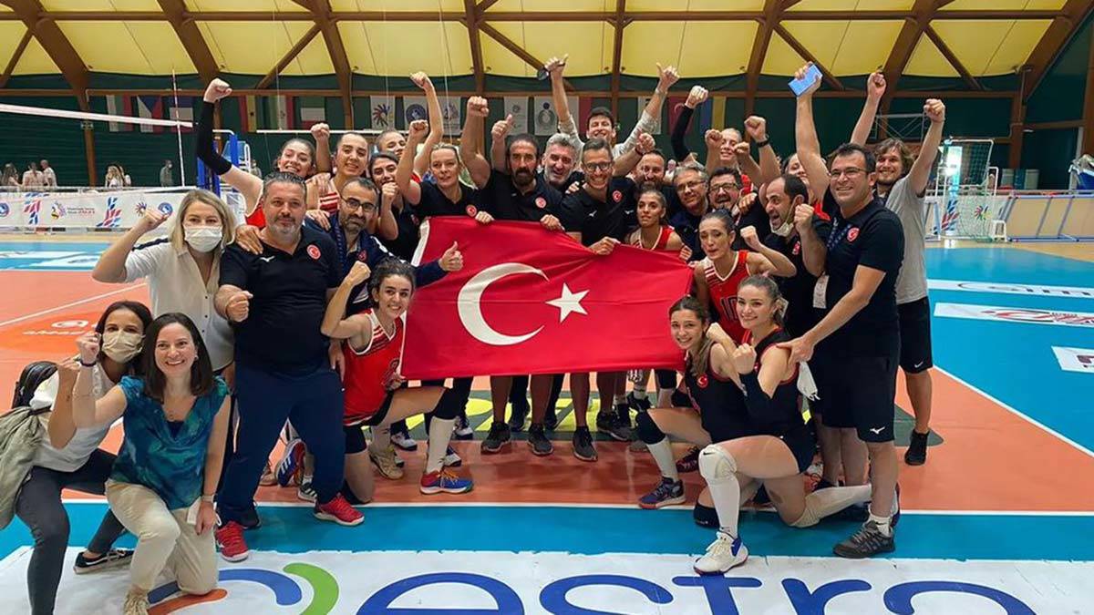 İşitme Engelliler Kadın Voleybol Milli Takımı dünya şampiyonu