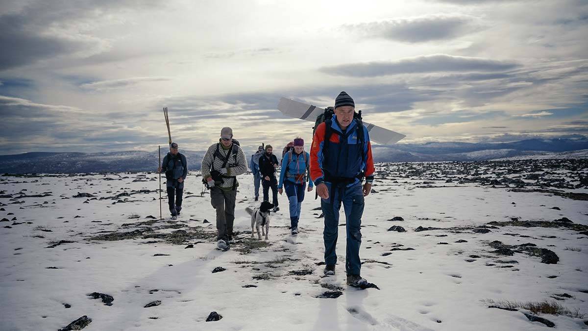 Arkeologlar, buzullarda 1300 yıllık kayak takımı buldu
