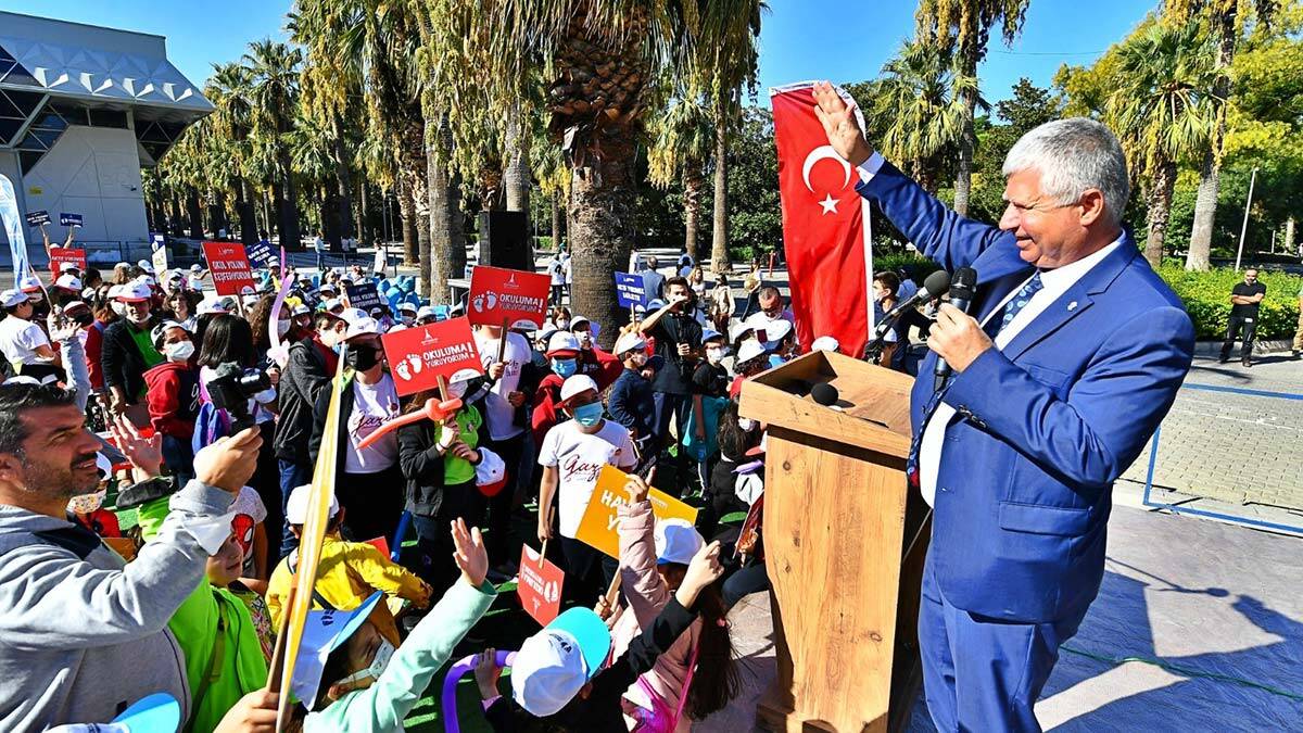 Okul Yürüyüş Günü'nde eğlendiler