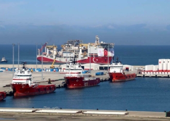 Yavuz sondaj gemisi Karadeniz'de