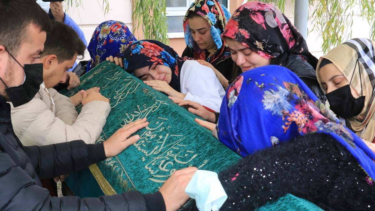 " Hastaneye almaya gittiğimde, ‘baba 10 gün sonra seni görmek güzel’ demişti ama o güzelliği maalesef birlikte yaşayamadık"