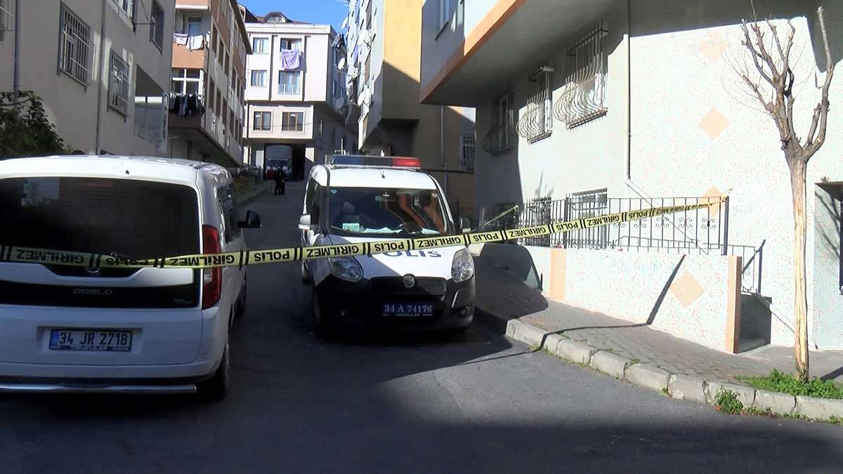 " Kadın hem karnından hem de boynundan bıçaklanmıştı"