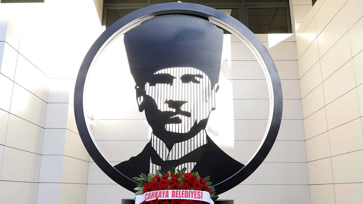 Bu ülkeyi Atatürk'ün aydınlığına kavuşturacağız