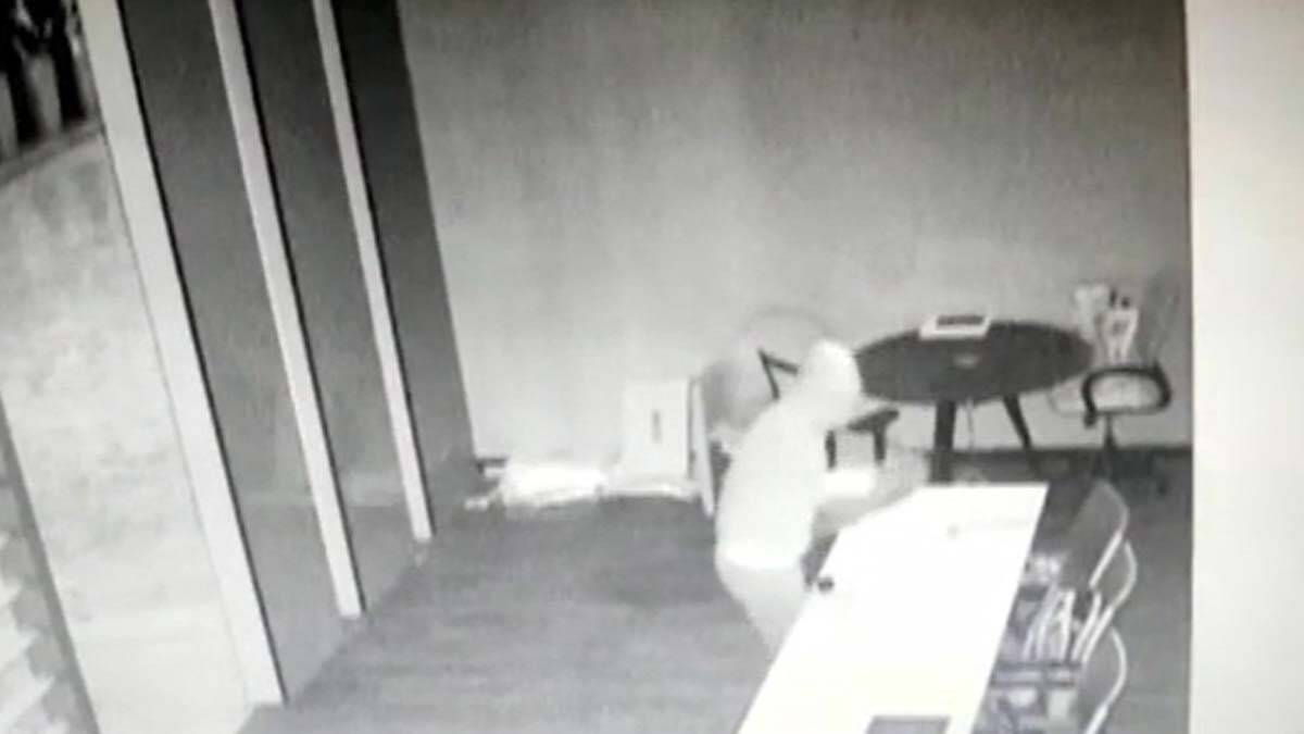 17-25 Ekim 2021 tarihleri arasında meydana gelen çok sayıda ev ve iş yerleri hırsızlıkları üzerine soruşturma başlattı