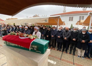 3 yaşındaki Müslüme'nin tabutu çiçekle donatıldı