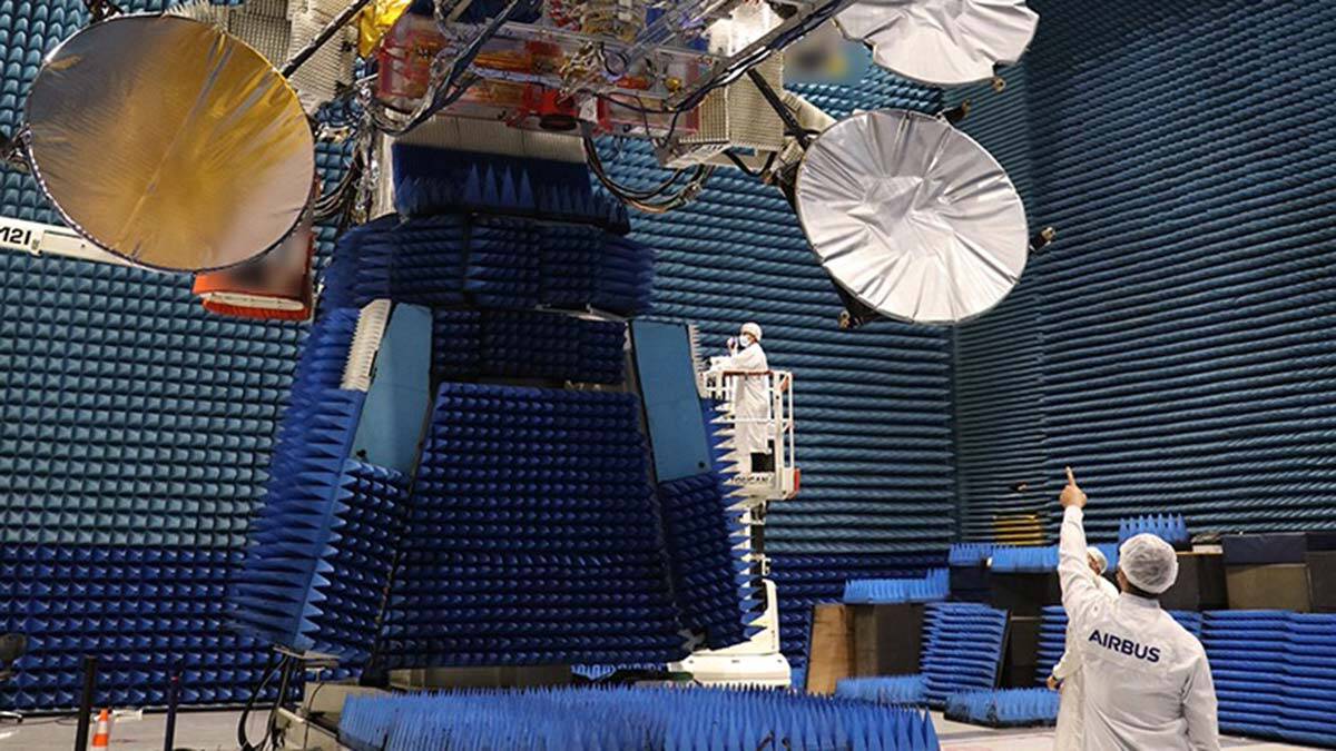 " Türkiye'nin karasal alt yapıyla erişilemeyen yerlerine ulaşılabilecek ve internet alt yapısı kurulabilecek"