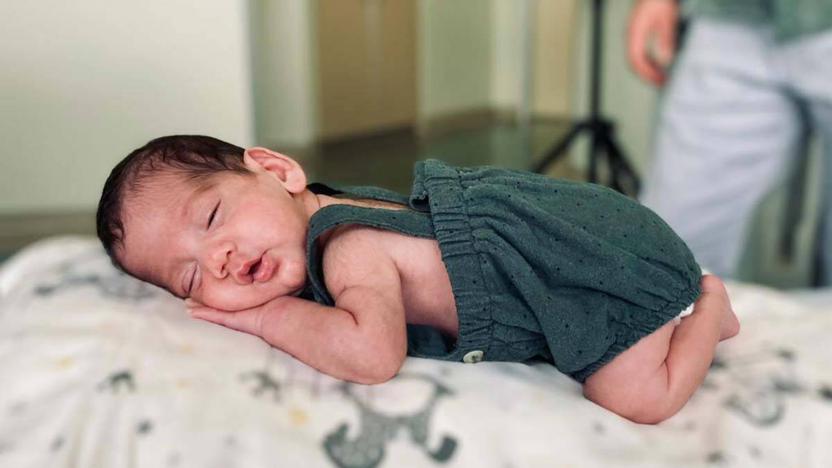 648 gram doğan Umut bebek hayata tutundu