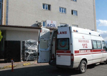 72 öğrenci zehirlenme şüphesiyle hastaneye kaldırıldı