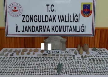 864 parça tarihi eser ile yakalandılar