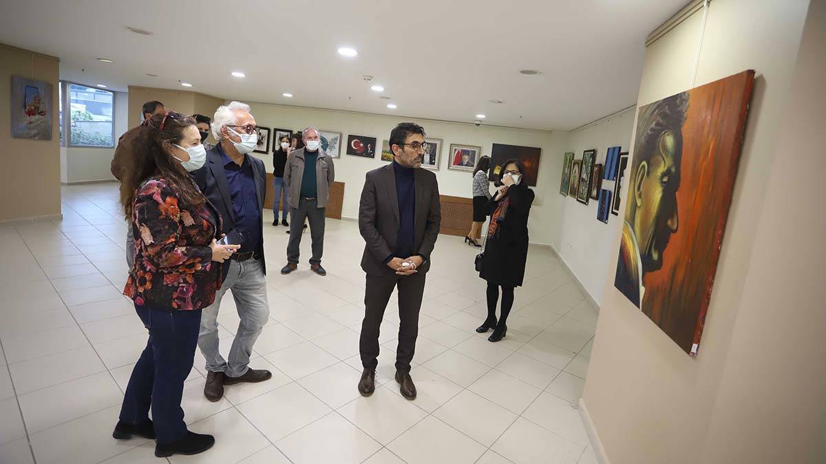 Ata'ya Saygı Karma Sergisi sanatseverlerle buluştu