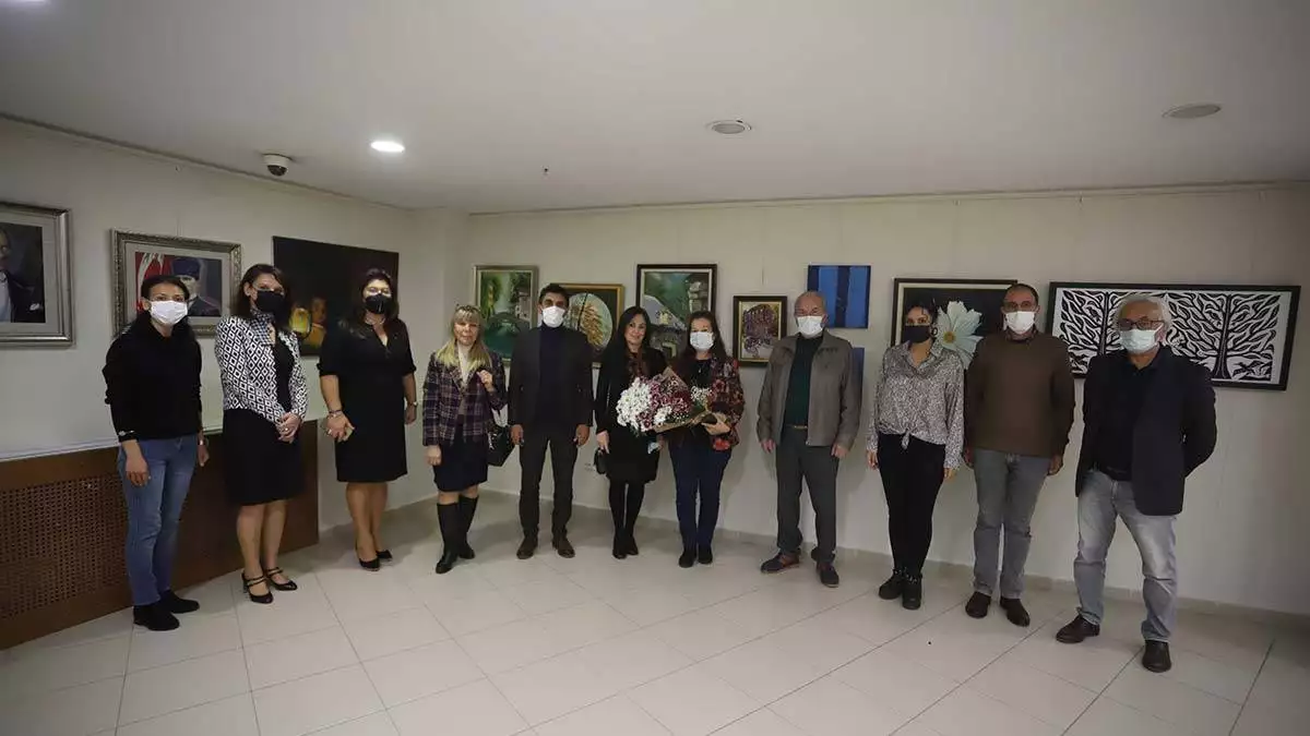 Kartal belediyesi’nin, 10 kasım atatürk’ü anma etkinlikleri kapsamındaki, ‘ata'ya saygı karma sergisi’ kartallı sanatseverler ile buluştu.