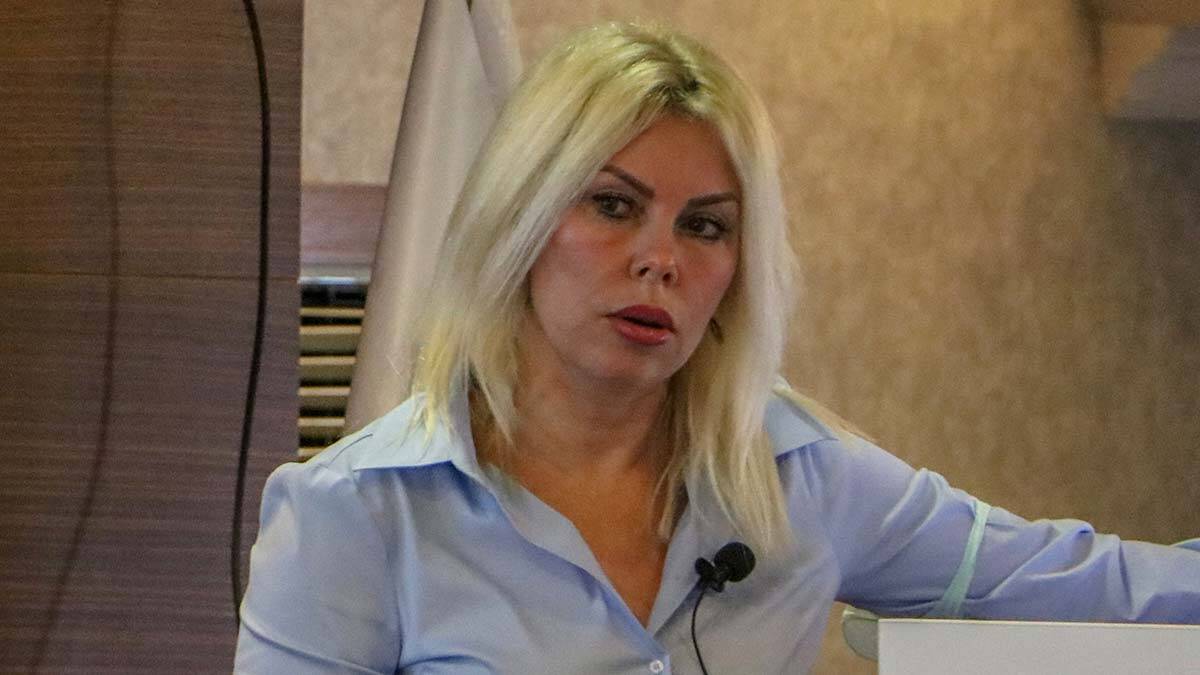 AÜ Rektörü: Serviste yatan hasta sayısı 6'da 1'e düştü