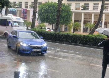 Adana'da dün akşam başlayan sağanak devam ediyor