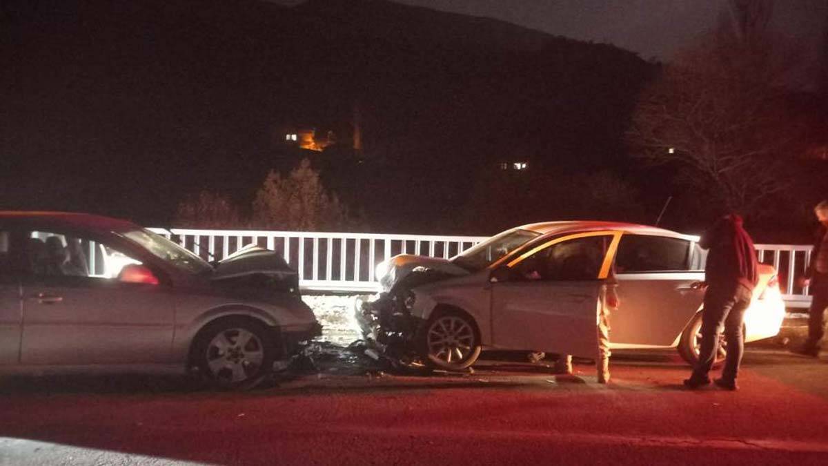 Adıyaman'da kazada 1'i çocuk 6 kişi yaralandı Adıyaman'da kazada 1'i çocuk 6 kişi yaralandı