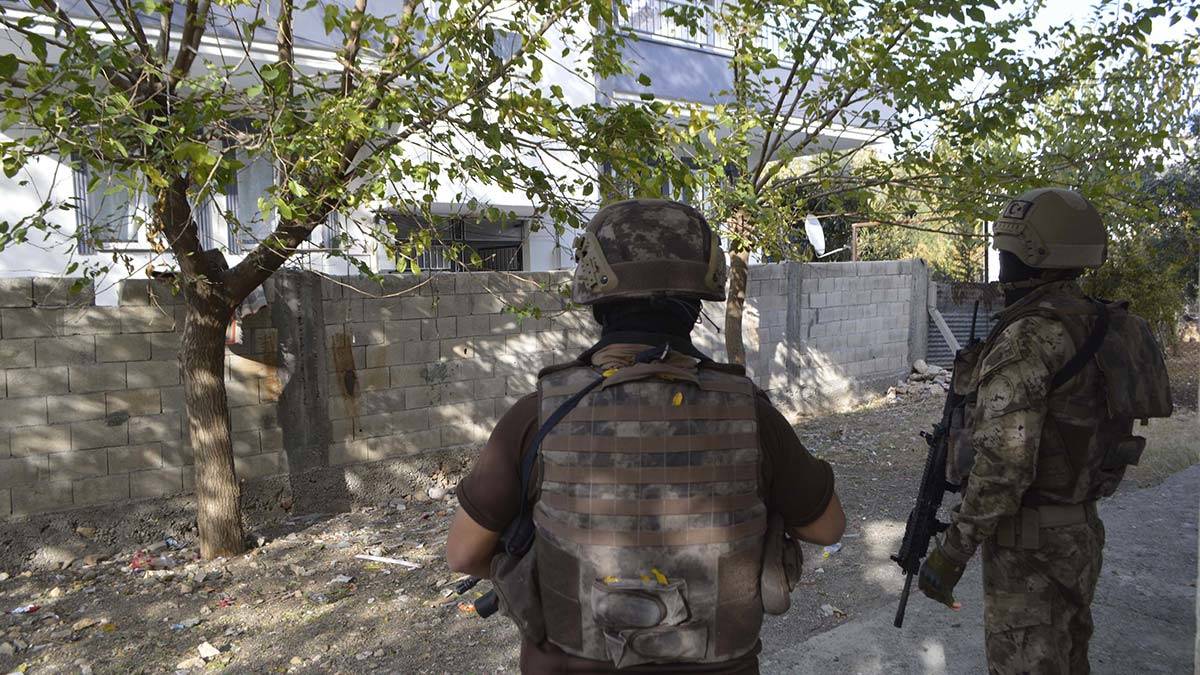 Adıyaman'da uyuşturucu satıcılarına operasyon