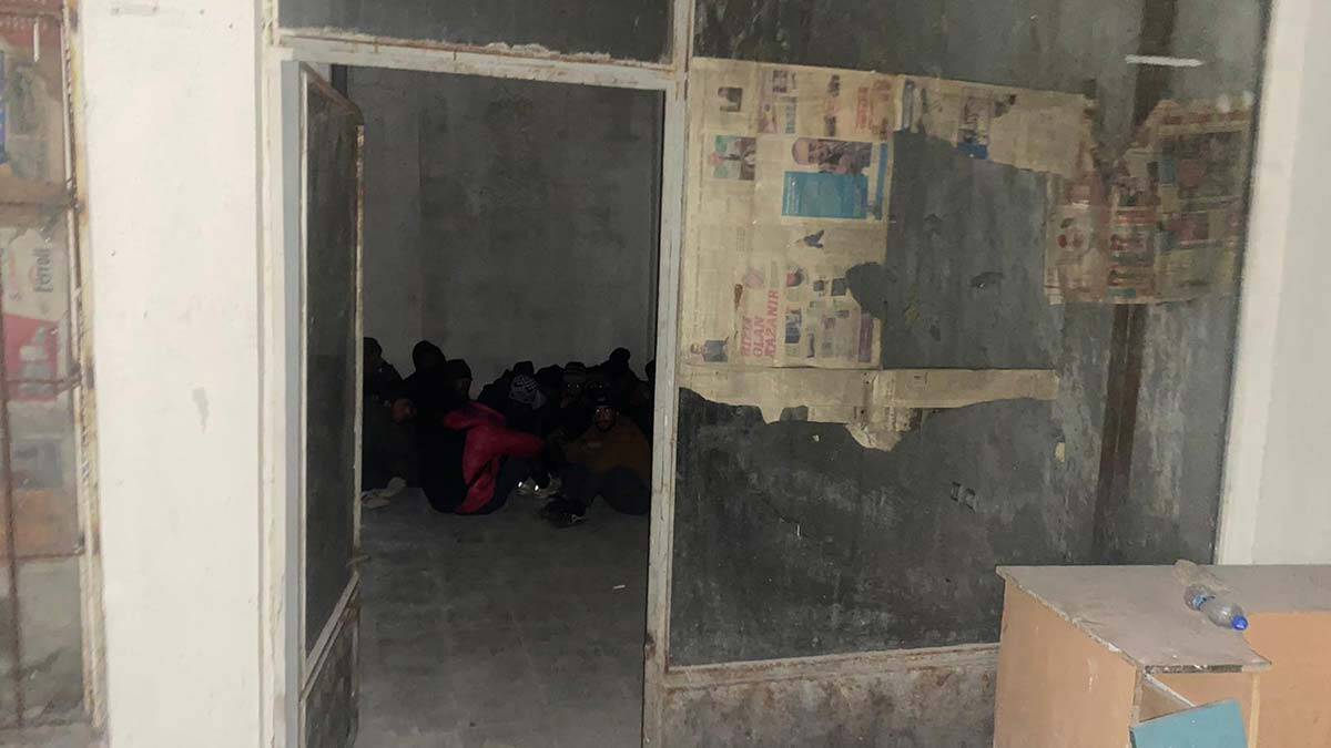 Afganistan uyruklu 17 kaçak göçmen yakalandı