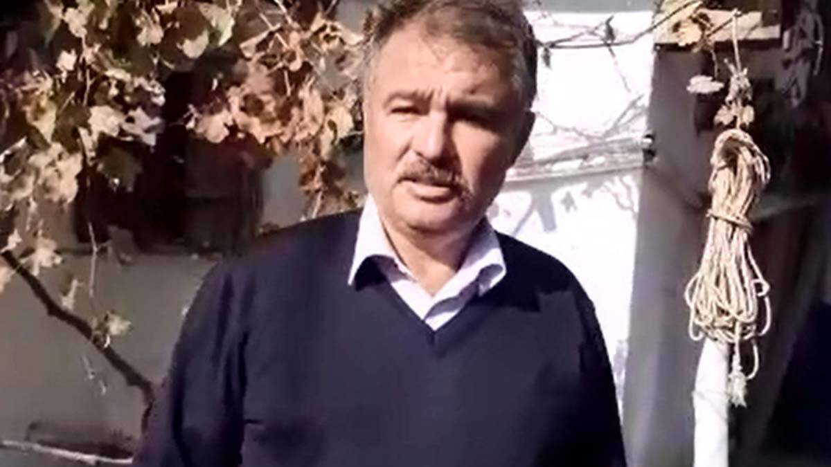 Kurtlardan biri ağıldaki 2 koyunu öldürdü. O anlar ağıldaki güvenlik kamerasına yansıdı.