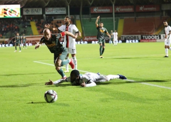 Alanyaspor Beşiktaş'ı 2-0 yendi