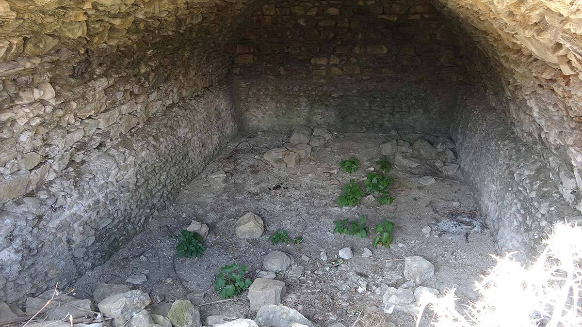 Amyzon Antik Kentinde kaçak kazıya suçüstü